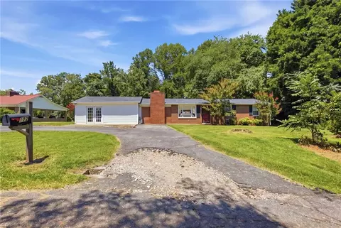 172 Chauncey Dr, Millers Creek, NC 28651