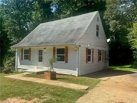 1005 William Dr, Winston Salem, NC 27107