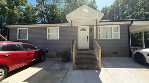3632 Old Vineyard Rd, Winston Salem, NC 27104