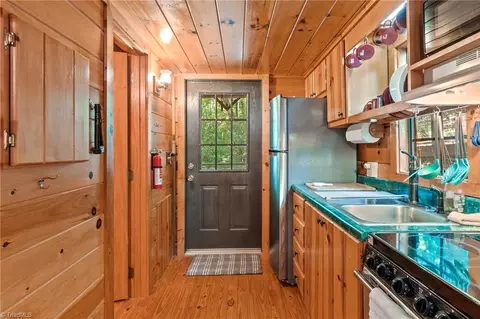 Kitchen - 157 Wolf Trl, Mcgrady, NC 28649 photo 1 of 2