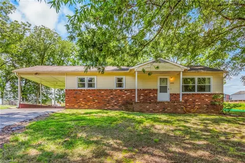 6340 Linda Dr, Lewisville, NC 27023