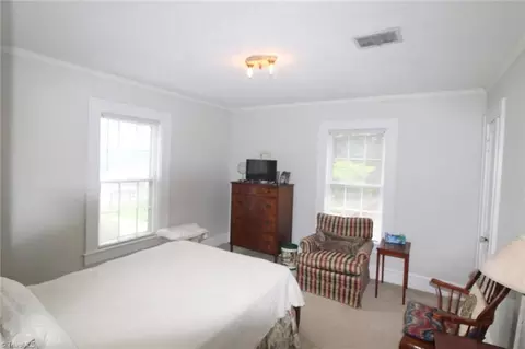 Bedroom - 710 Sunset Dr, High Point, NC 27262 photo 3 of 6