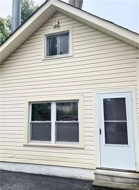 Exterior - 710 Sunset Dr, High Point, NC 27262 photo 3 of 3