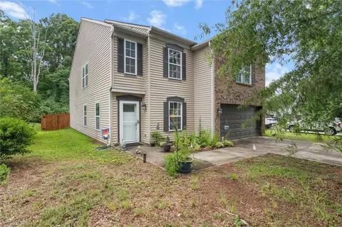 810 Bitting Hall Dr, Rural Hall, NC 27045