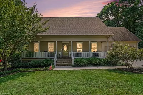 433 Northampton Dr, Asheboro, NC 27205