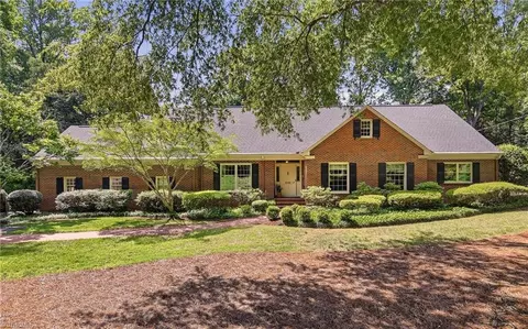 930 Wellington Rd, Winston Salem, NC 27106