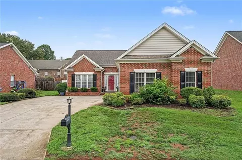 115 Stillmere Ct, Winston Salem, NC 27101