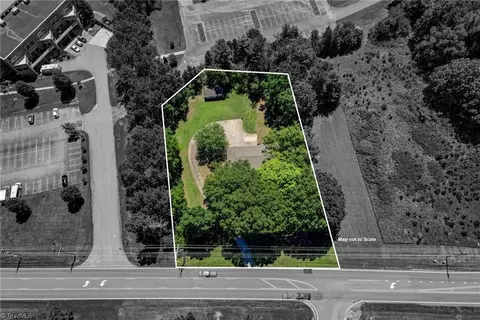 1108 Main St N, Kernersville, NC 27284