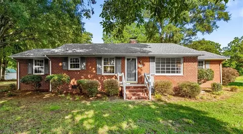 815 Coleman Dr, Whitsett, NC 27377