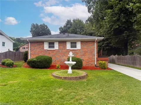 608 Morehead St, Reidsville, NC 27320