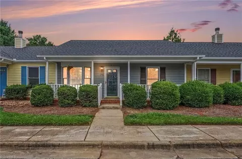 814 Guilford College Rd #176, Greensboro, NC 27409