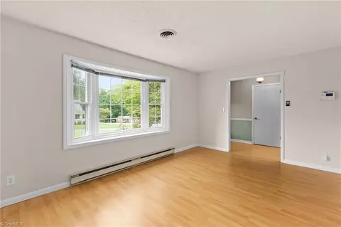 Living - 101 Asheview Ct, King, NC 27021 photo 1 of 4