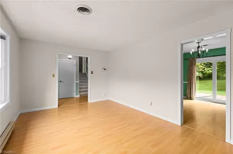 Living - 101 Asheview Ct, King, NC 27021 photo 2 of 4