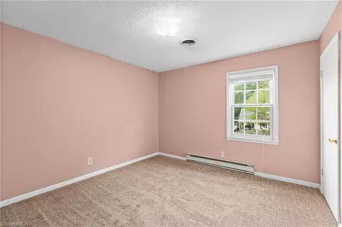 Bedroom - 101 Asheview Ct, King, NC 27021 photo 4 of 6