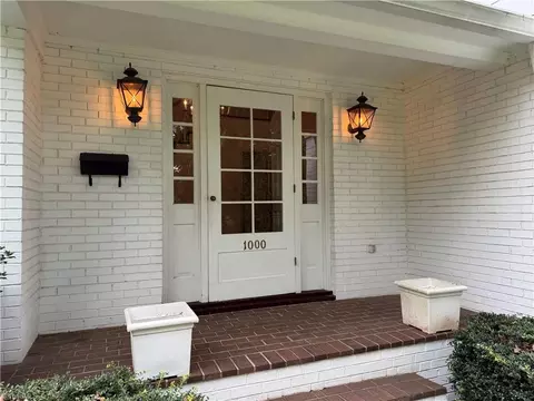 1000 Englewood Dr, Winston Salem, NC 27106