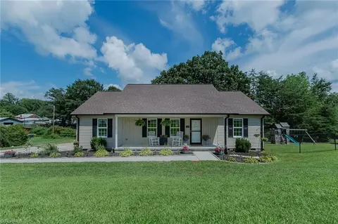185 Broadway Rd, Lexington, NC 27295