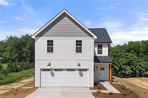 1667 Ralee Dr, Winston Salem, NC 27127