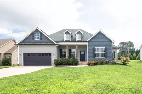 2231 Bethel Church Rd, Kernersville, NC 27284