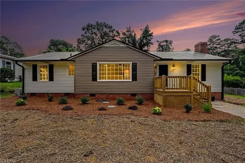 2309 Fernwood Dr, Greensboro, NC 27408