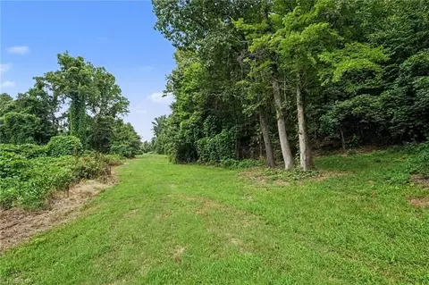 543 Bald Hill Loop Rd, Madison, NC 27025 photo 4