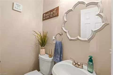Bath - 4763 Pineview Dr, Trinity, NC 27370 photo 1 of 5