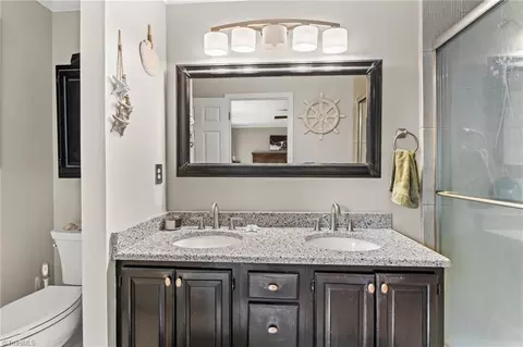 Bath - 4763 Pineview Dr, Trinity, NC 27370 photo 2 of 5