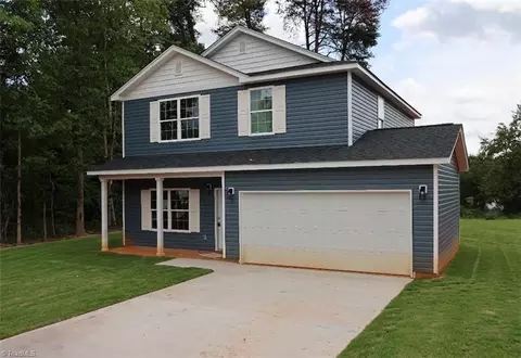 4533 Baux Mountain Rd, Winston Salem, NC 27105