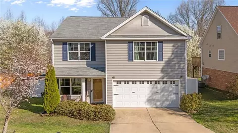 865 Winterside Ln, Winston Salem, NC 27107