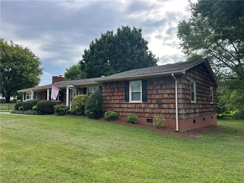 277 Simpson Mill Rd, Mount Airy, NC 27030