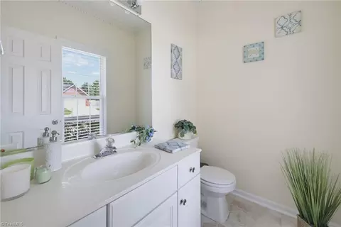 Bath - 3658 Single Leaf Ct, High Point, NC 27265 photo 1 of 4