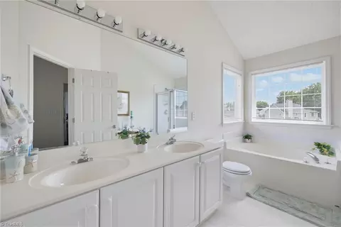 Bath - 3658 Single Leaf Ct, High Point, NC 27265 photo 2 of 4