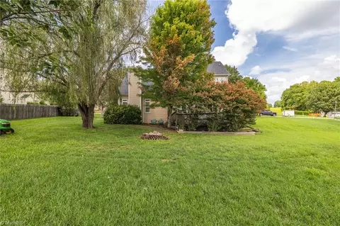 Exterior - 3658 Single Leaf Ct, High Point, NC 27265 photo 9 of 9
