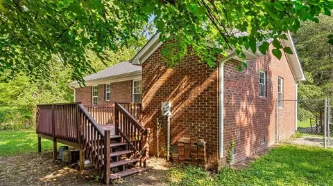 Exterior - 2607 Vickers Ave, High Point, NC 27262 photo 5 of 7