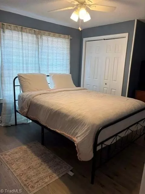 Bedroom - 306 Oakview Rd, High Point, NC 27265 photo 4 of 6