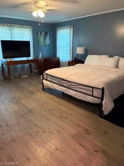 Bedroom - 306 Oakview Rd, High Point, NC 27265 photo 1 of 6