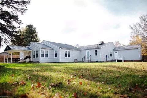 Exterior - 306 Oakview Rd, High Point, NC 27265 photo 3 of 4