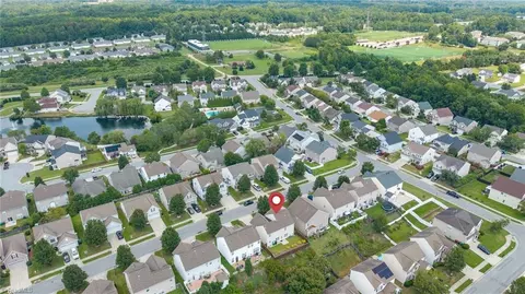 View/Area - 825 Hedgepath Ter, High Point, NC 27265 photo 4 of 6