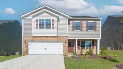 107 Lauder Trce, Jamestown, NC 27282