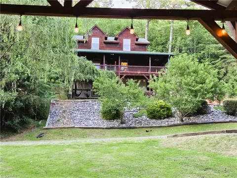 Exterior - 1647 Staghorn Rd, Purlear, NC 28665 photo 8 of 10