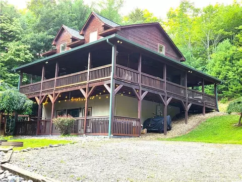 Exterior - 1647 Staghorn Rd, Purlear, NC 28665 photo 1 of 10