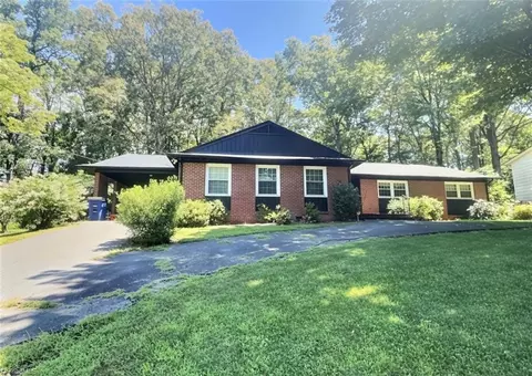 2651 Green Crest Dr, Winston Salem, NC 27106