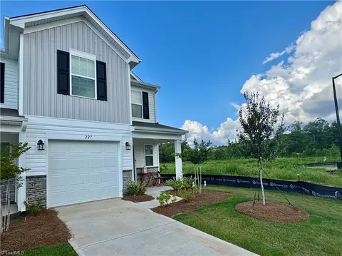 Exterior - 227 Plumtree Ct, King, NC 27021 photo 4 of 7
