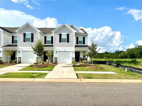 Exterior - 227 Plumtree Ct, King, NC 27021 photo 3 of 7