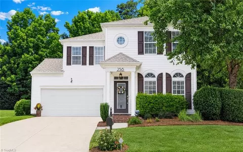 256 Brooks Landing Dr, Winston Salem, NC 27106