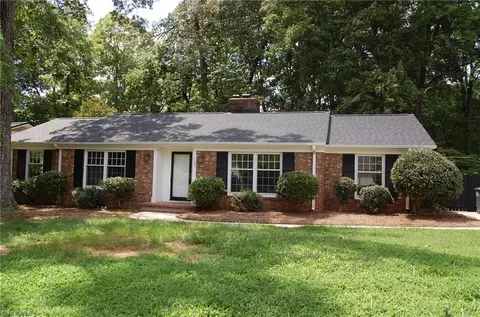 1105 Mcdowell Dr, Greensboro, NC 27408