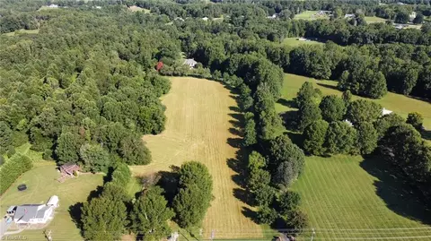 View/Area - 404 Ararat Rd, Pilot Mountain, NC 27041 photo 1 of 2