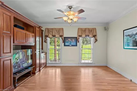 Living - 404 Ararat Rd, Pilot Mountain, NC 27041 photo 5 of 6