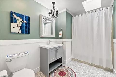 Bath - 3703 Brandon Dr, High Point, NC 27265 photo 3 of 7