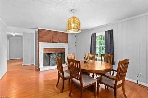 Dining - 4994 Hampton Rd, Clemmons, NC 27012 photo 2 of 3