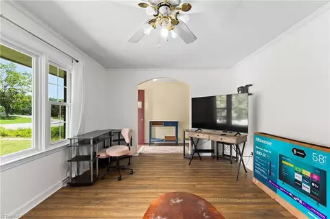 Living - 4994 Hampton Rd, Clemmons, NC 27012 photo 2 of 2